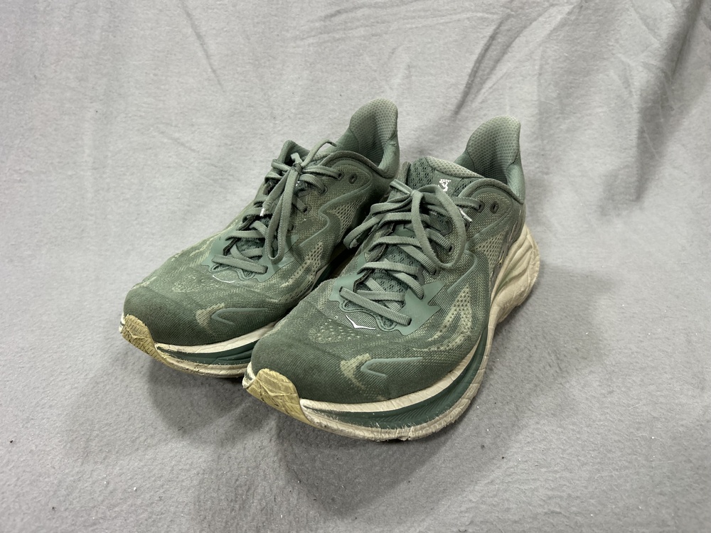 Hoka One One Clifton 10 Shoes Mens Size 11.5D Green Road Running Cushioned